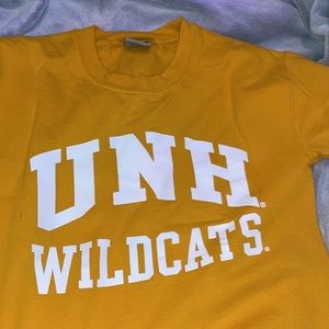 UNH University crewneck